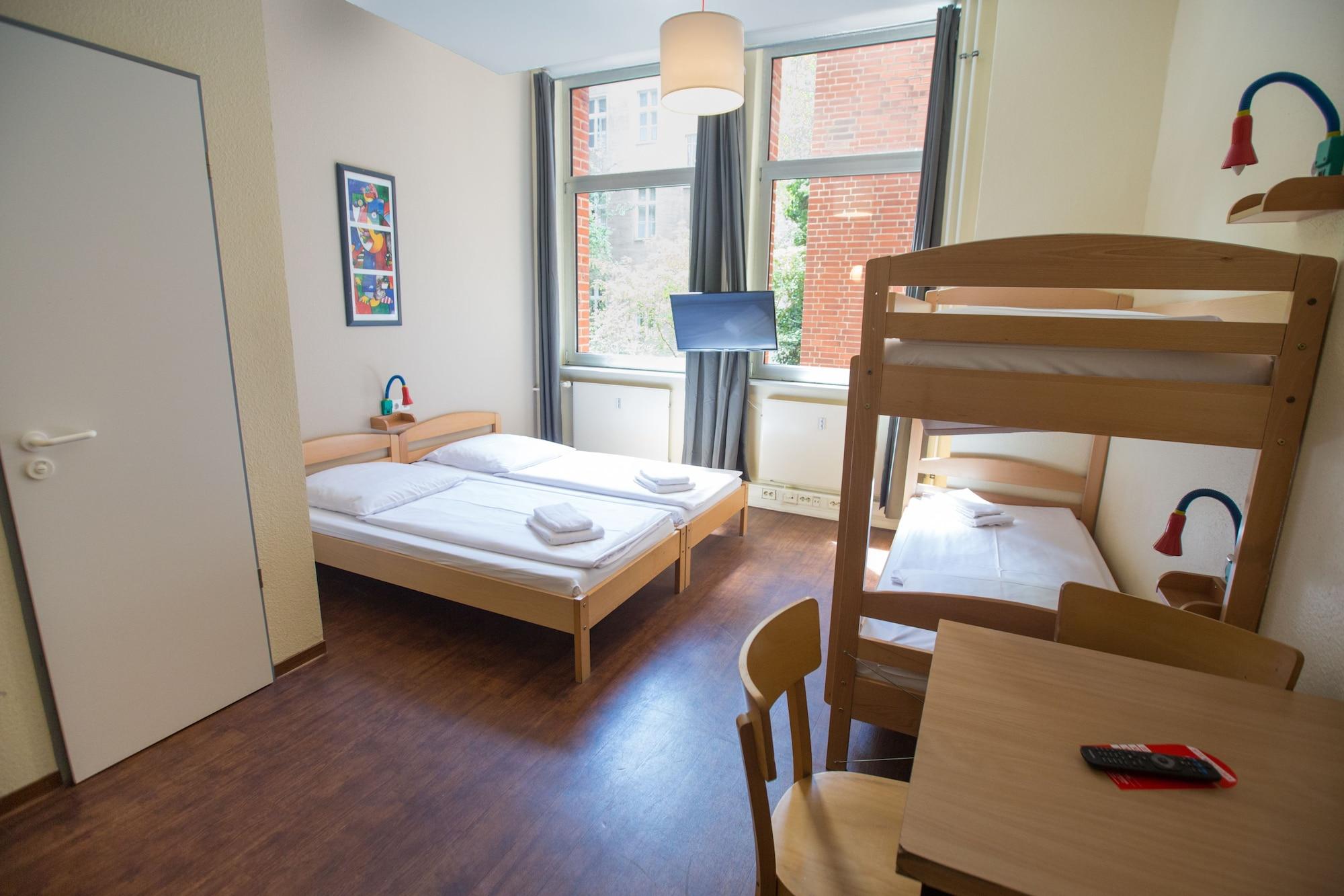 ברלין Acama Hotel & Hostel Kreuzberg מראה חיצוני תמונה